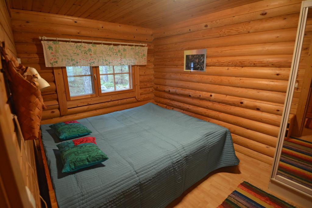 Lomapesae Cottages Pertunmaa Quarto foto